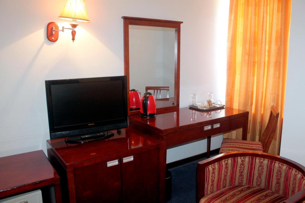 Hotel Grand Bukhara Bagian luar foto