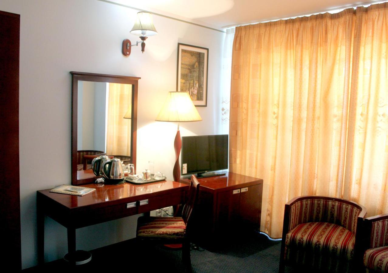 Hotel Grand Bukhara Bagian luar foto