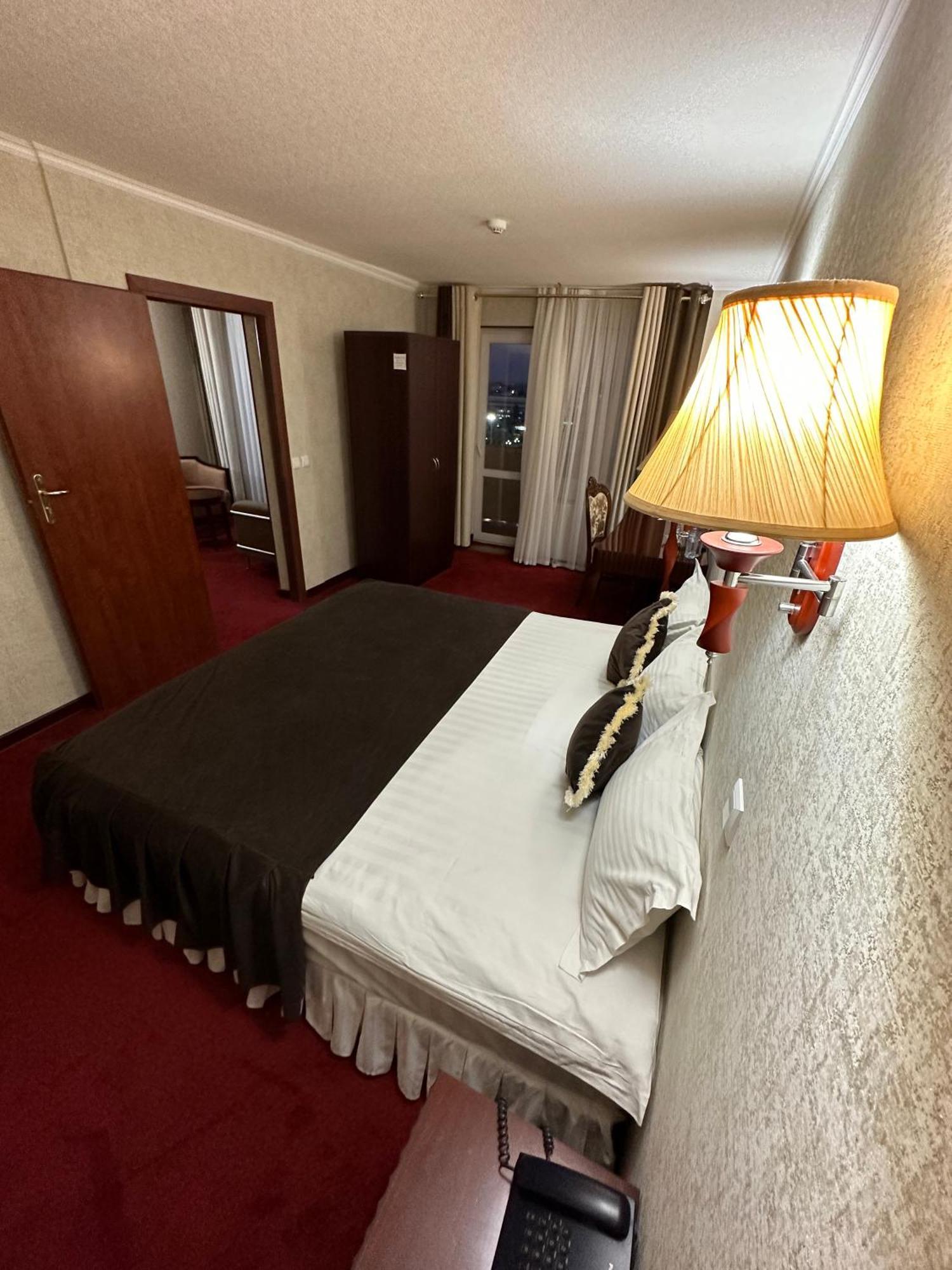 Hotel Grand Bukhara Bagian luar foto